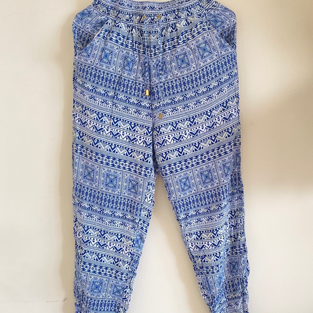 Blue pattern pants